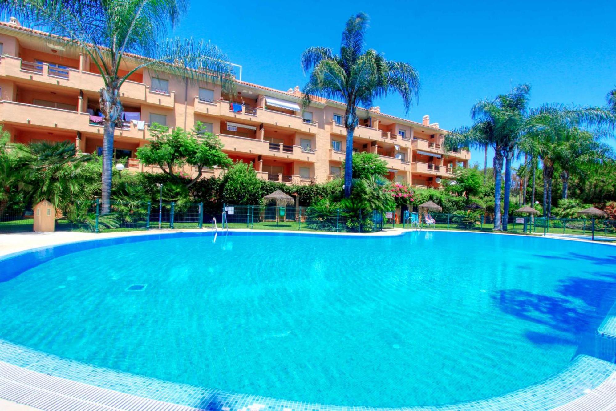 1039 Front 2 Line Penthouse Marbella